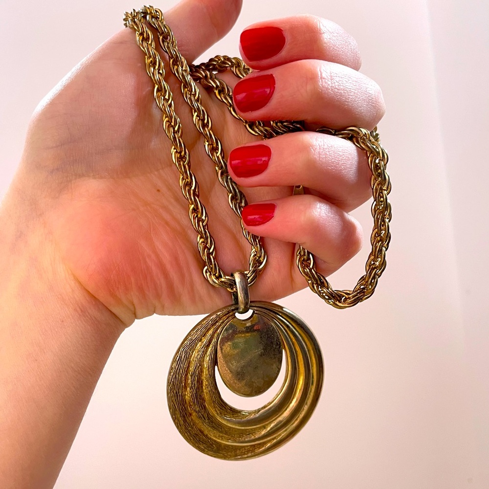 Vintage Heavy Gold Tone Maximalist Oversized Retro Mob Wife Statement Necklace